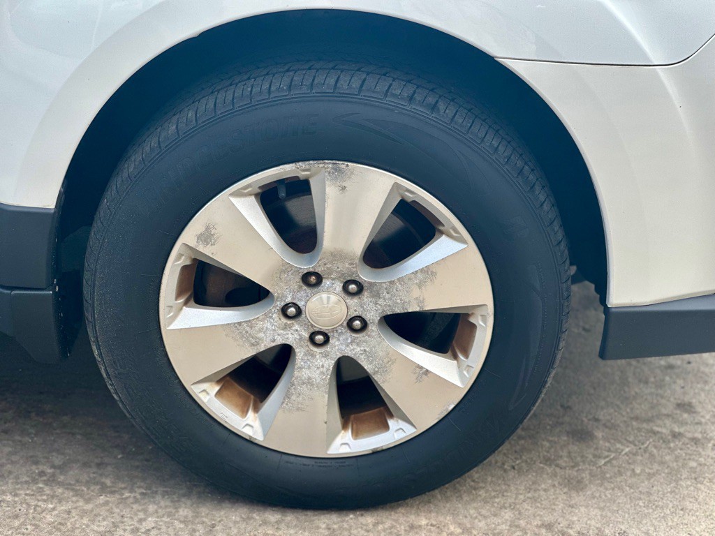 2011 Subaru Outback Image 4