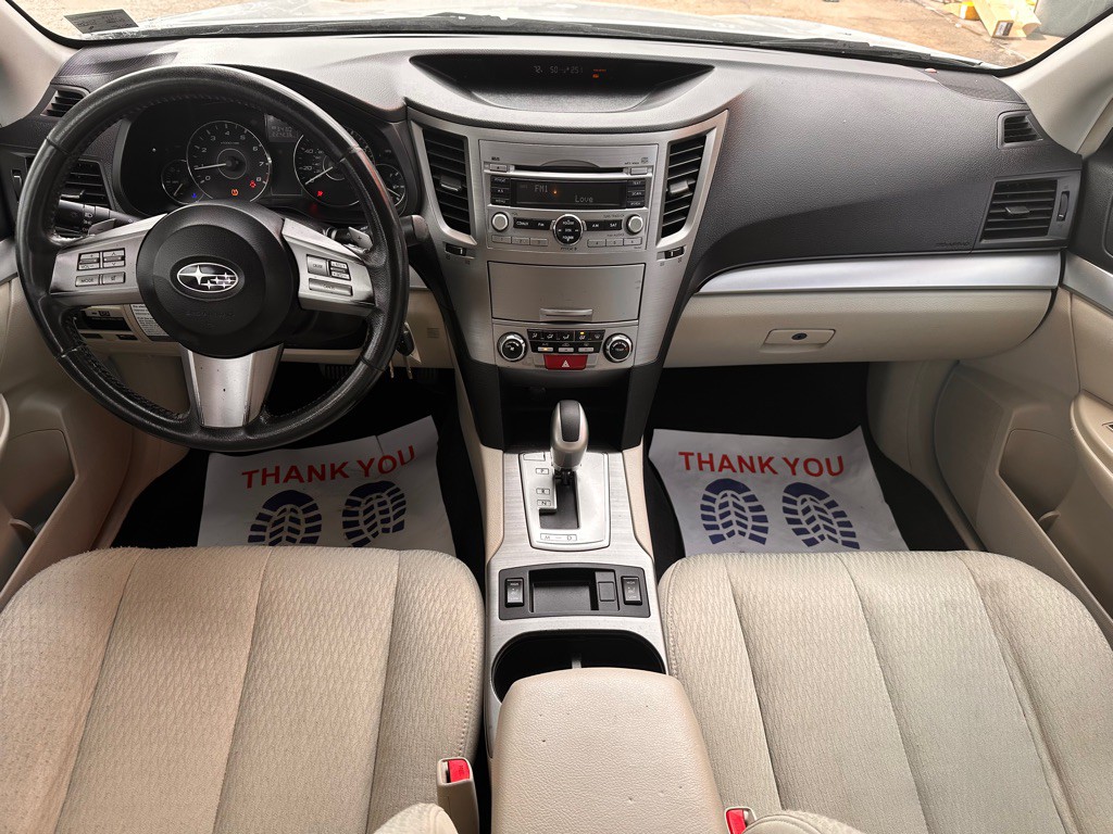 2011 Subaru Outback Image 16