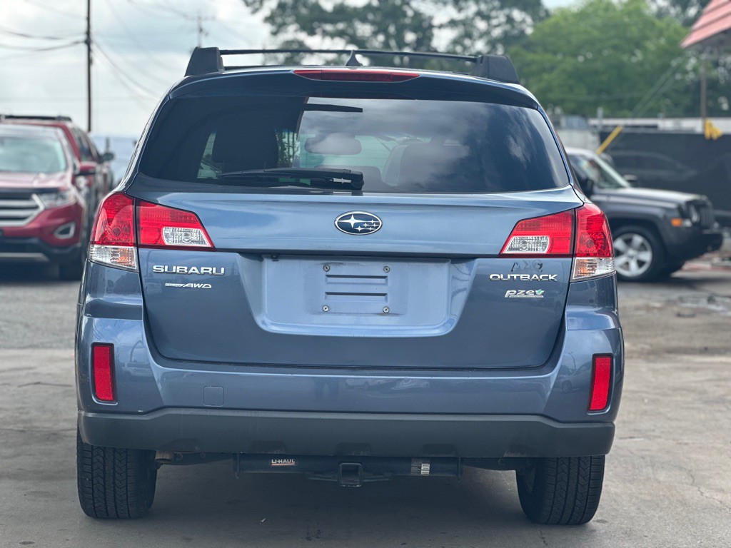 2013 Subaru Outback Image 6