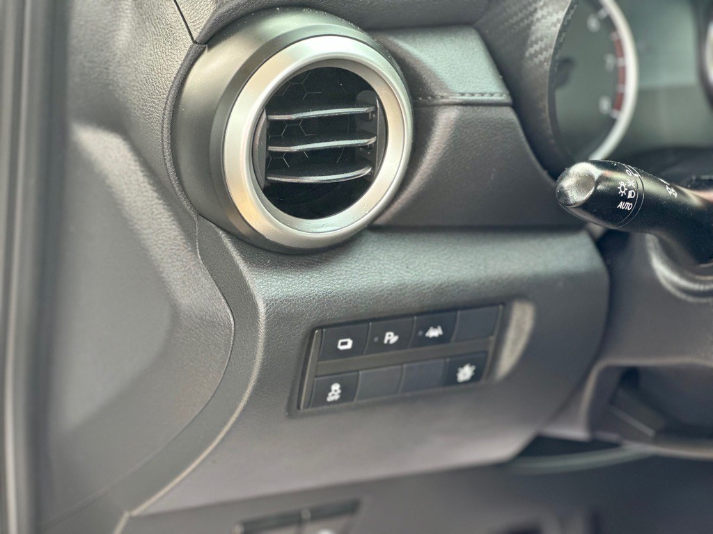 2021 Nissan Versa Image 11