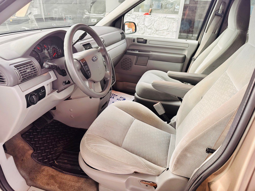 2006 Ford Freestar Image 9