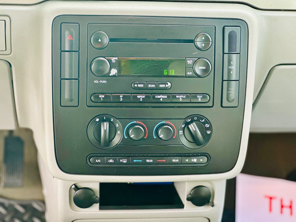 2006 Ford Freestar Image 10