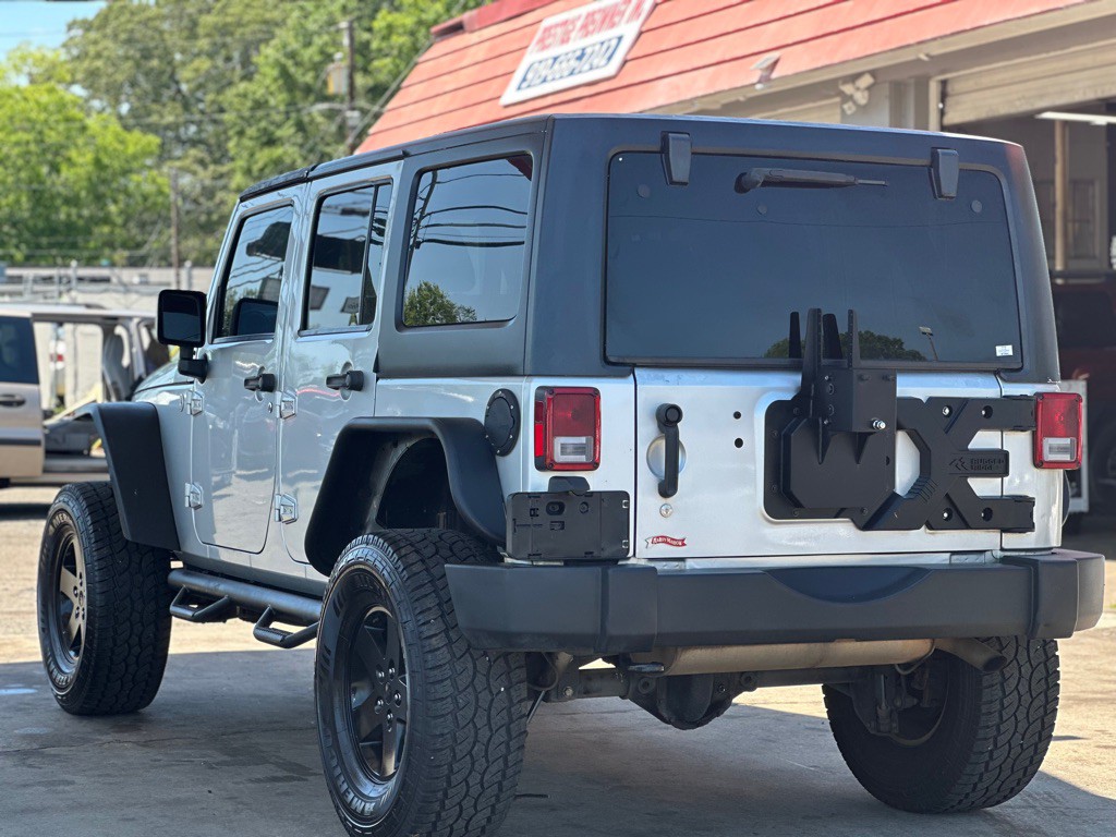 2012 Jeep Wrangler Unlimited Image 10