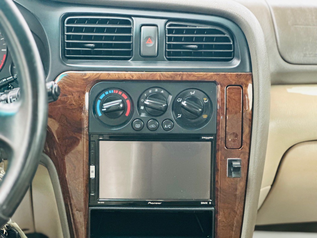 2000 Subaru Legacy Image 14