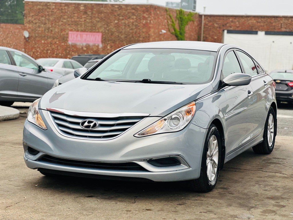 2012 Hyundai Sonata Image 3