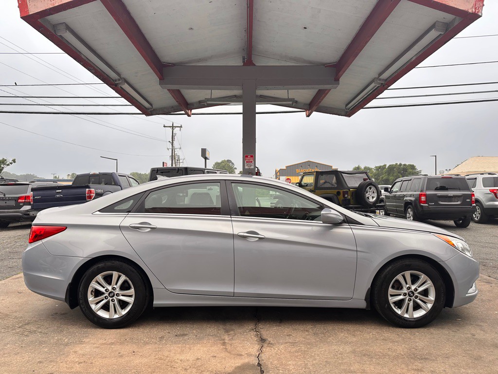 2012 Hyundai Sonata Image 5