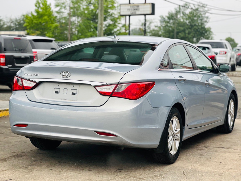 2012 Hyundai Sonata Image 6