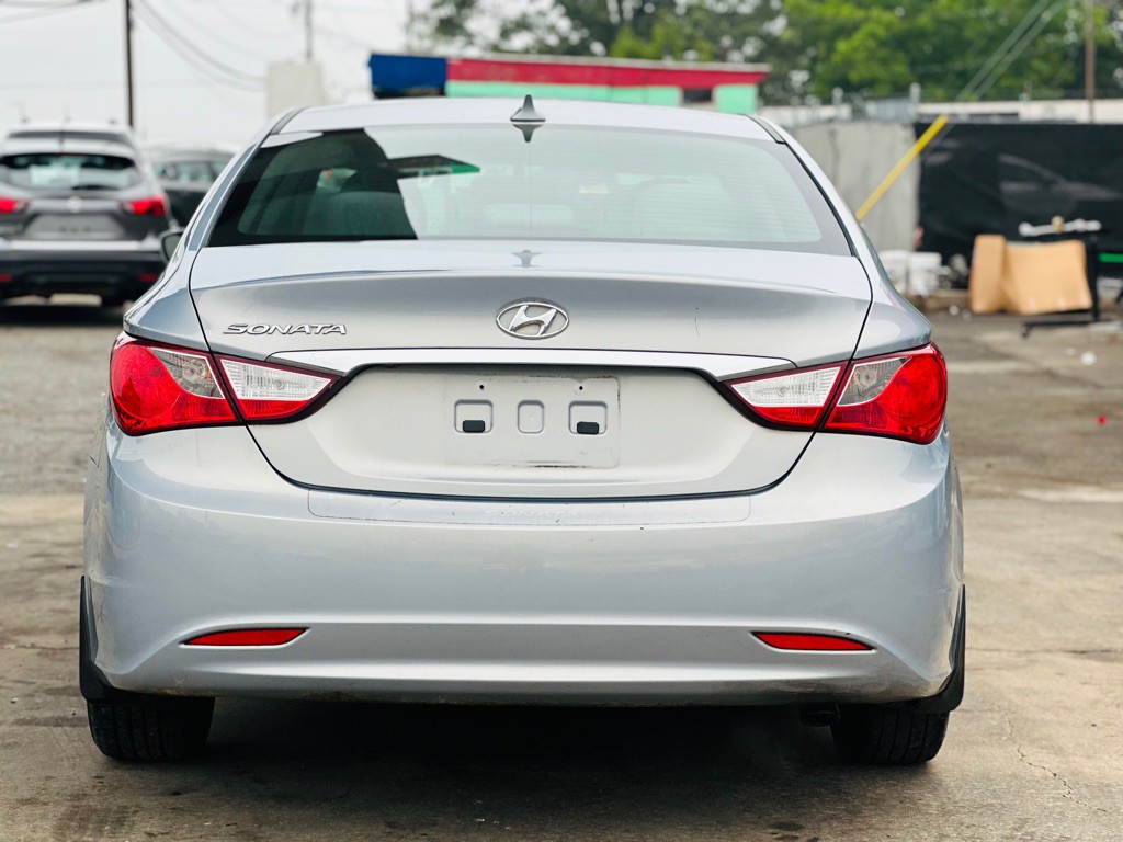 2012 Hyundai Sonata Image 7