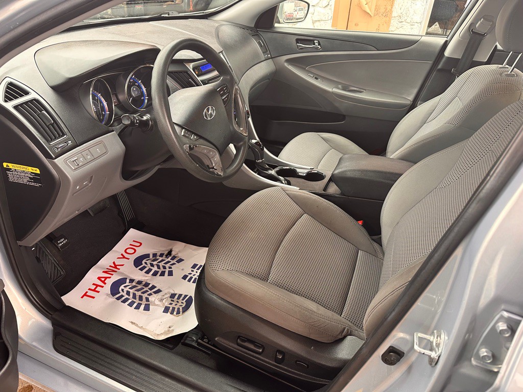 2012 Hyundai Sonata Image 12