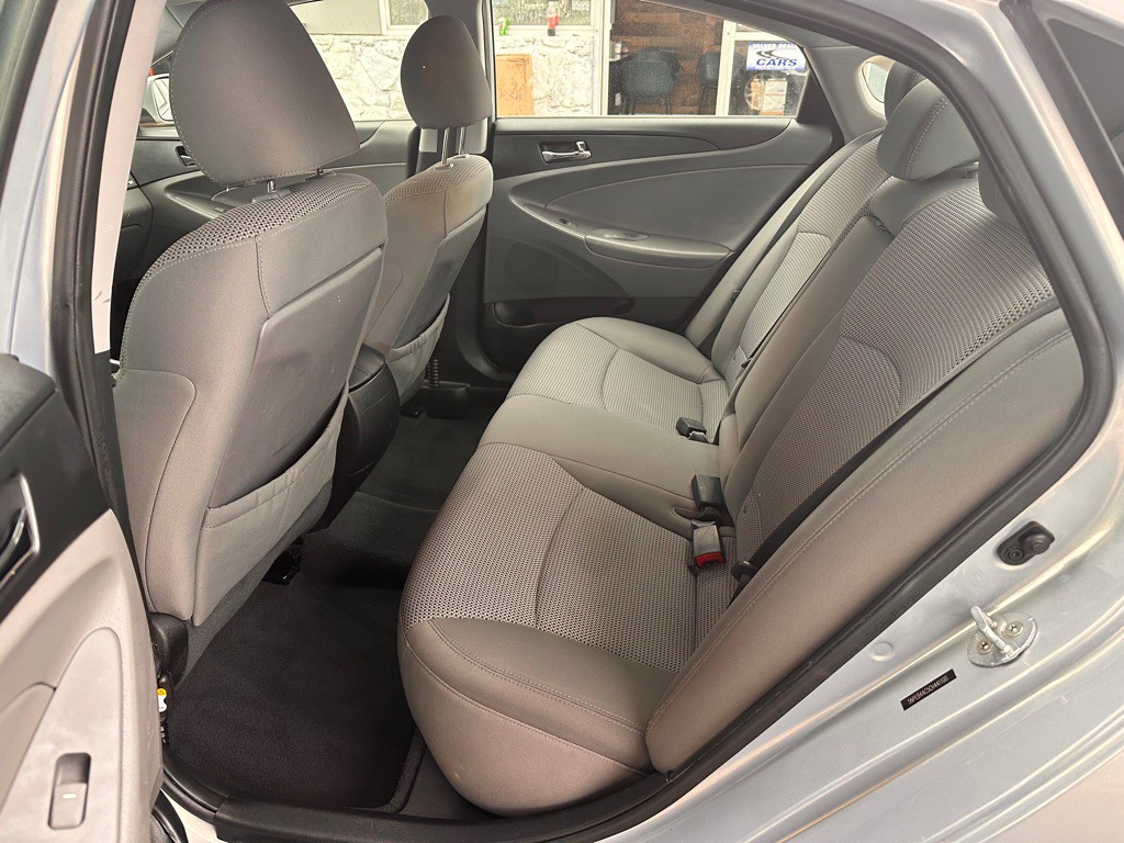2012 Hyundai Sonata Image 16