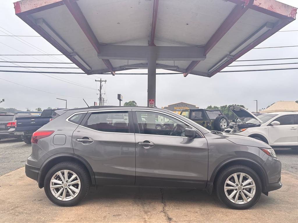 2018 Nissan Rogue Image 5