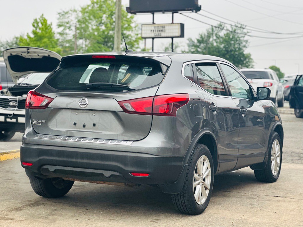 2018 Nissan Rogue Image 6