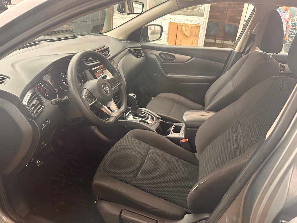 2018 Nissan Rogue Image 10
