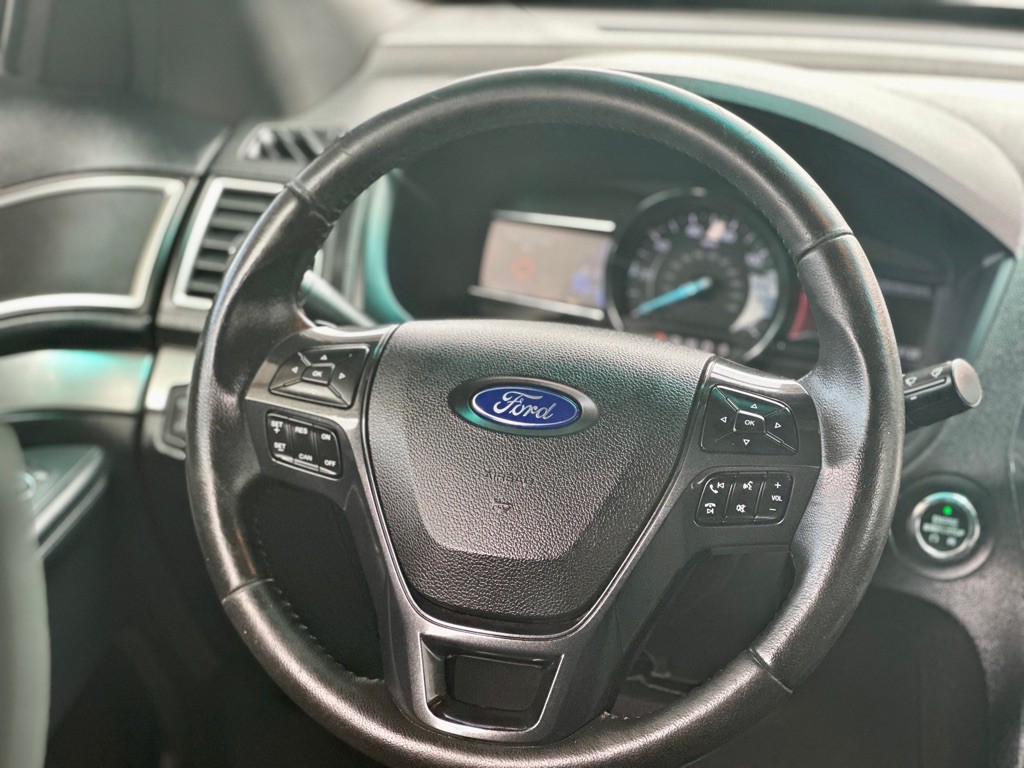 2016 Ford Explorer Image 10