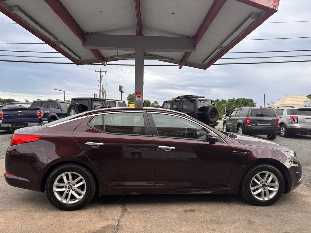 2011 Kia Optima Image 5