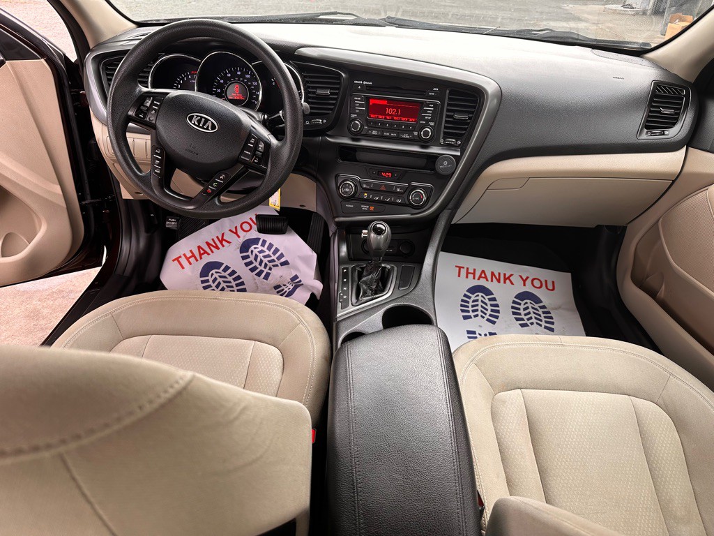 2011 Kia Optima Image 9