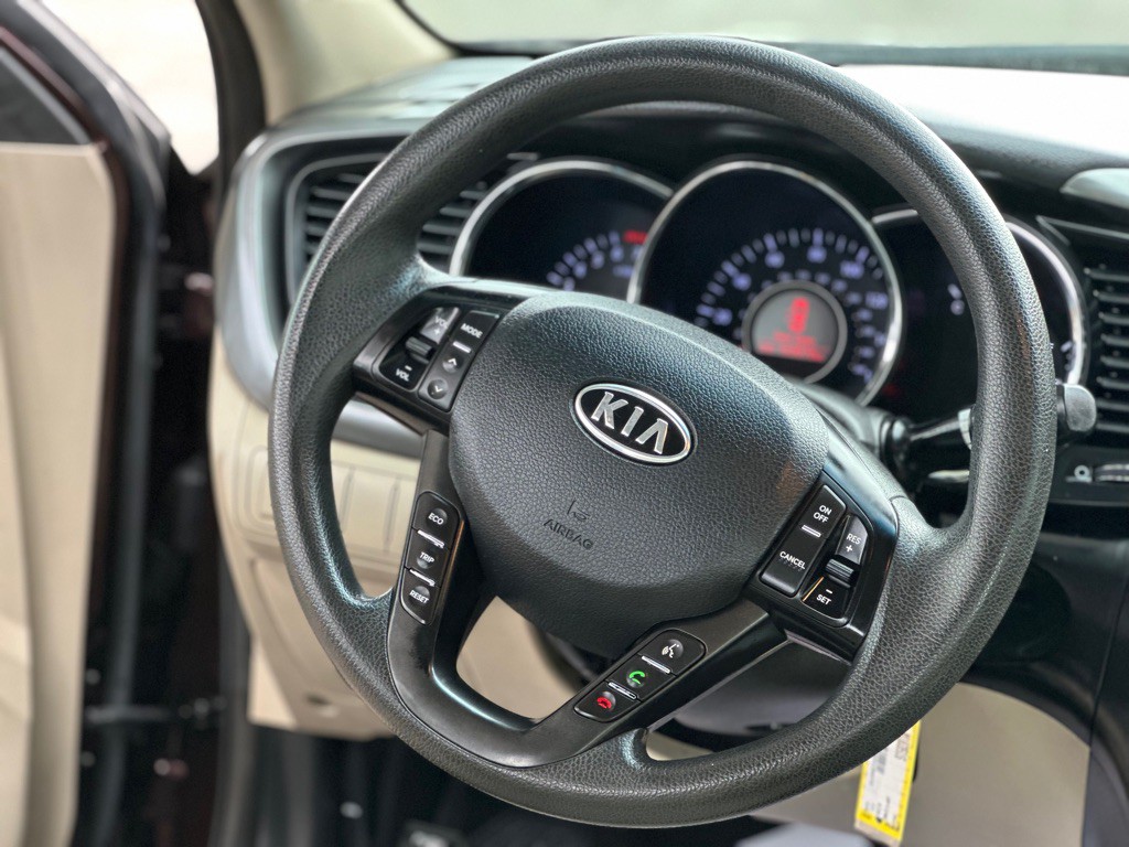 2011 Kia Optima Image 10