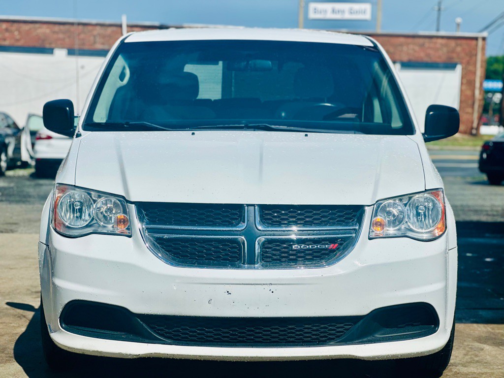 2016 Dodge Grand Caravan Image 2