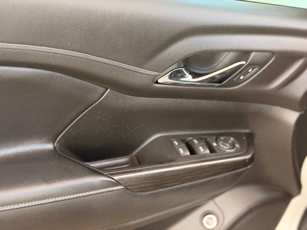 2019 GMC Acadia Image 13