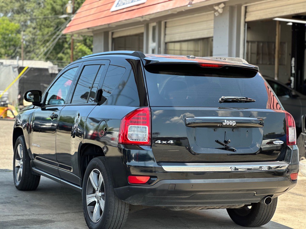 2016 Jeep Compass Image 8