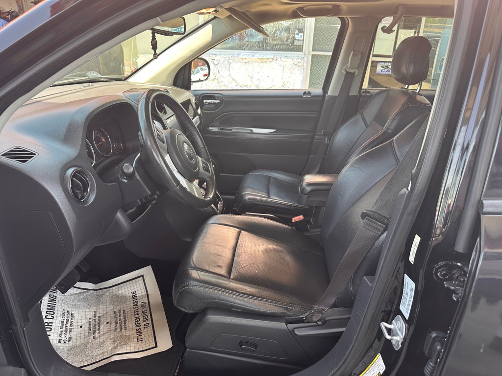 2016 Jeep Compass Image 11