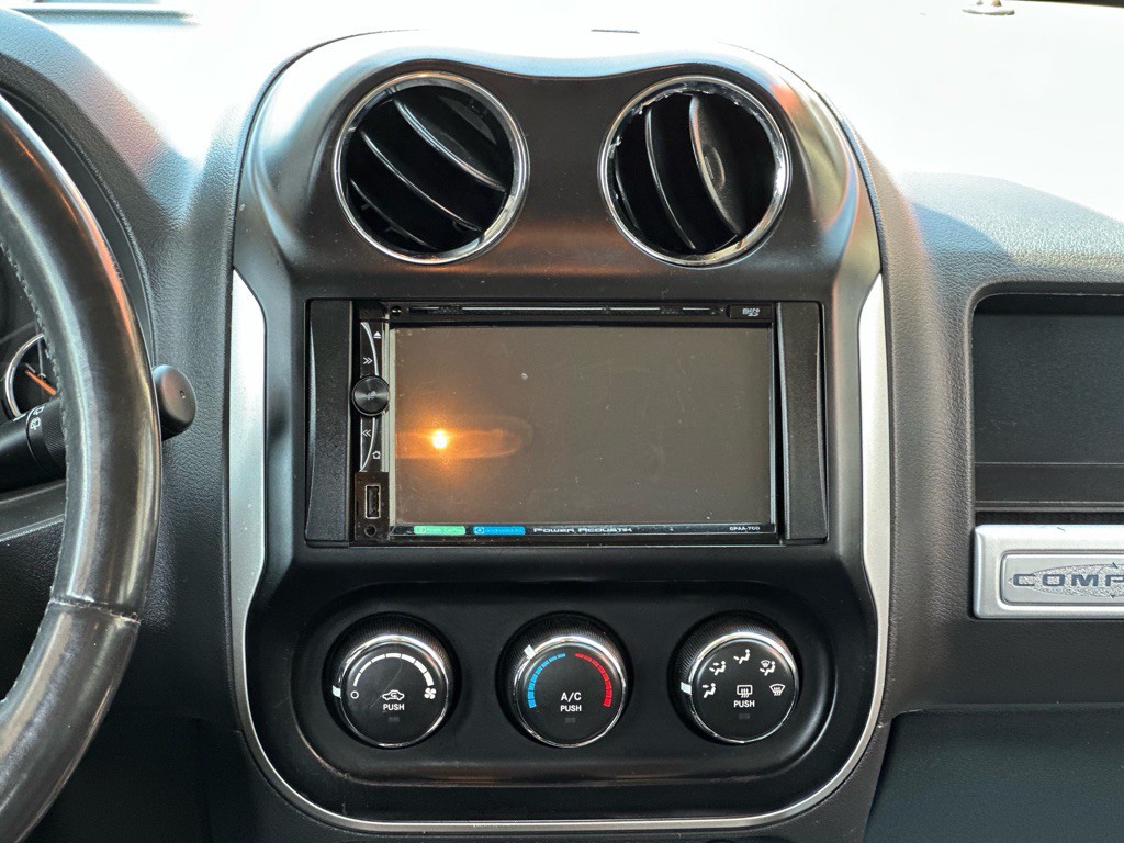 2016 Jeep Compass Image 14