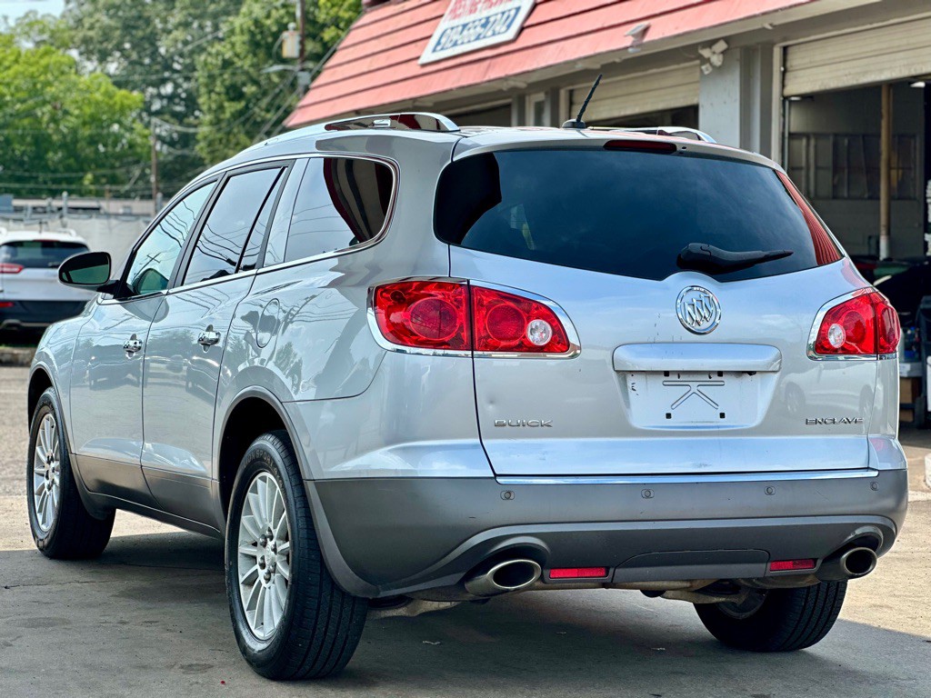 2012 Buick Enclave Image 8