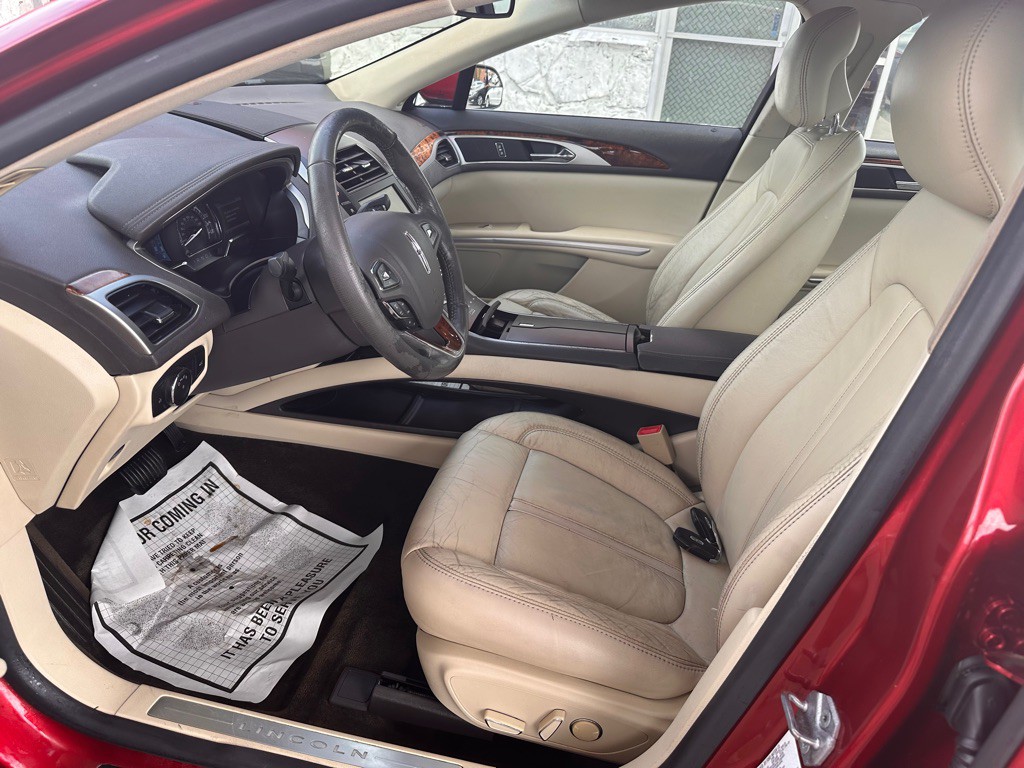 2014 Lincoln MKZ Image 9
