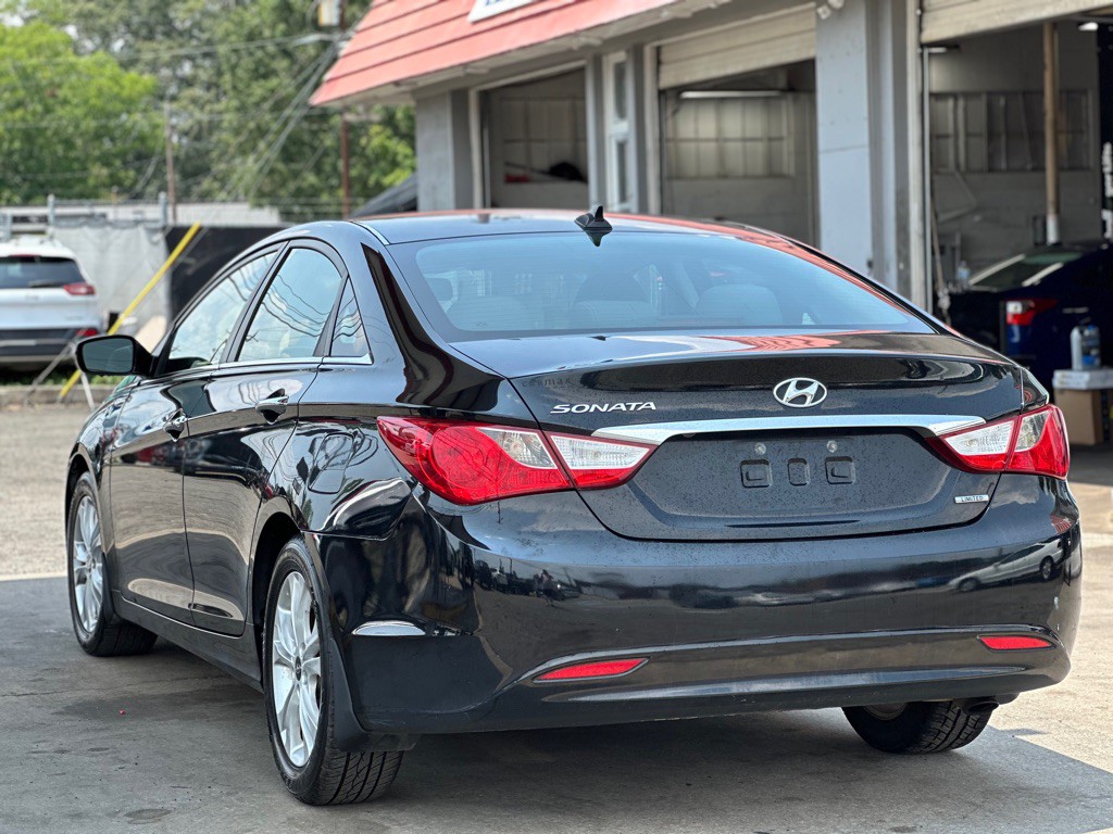 2013 Hyundai Sonata Image 8