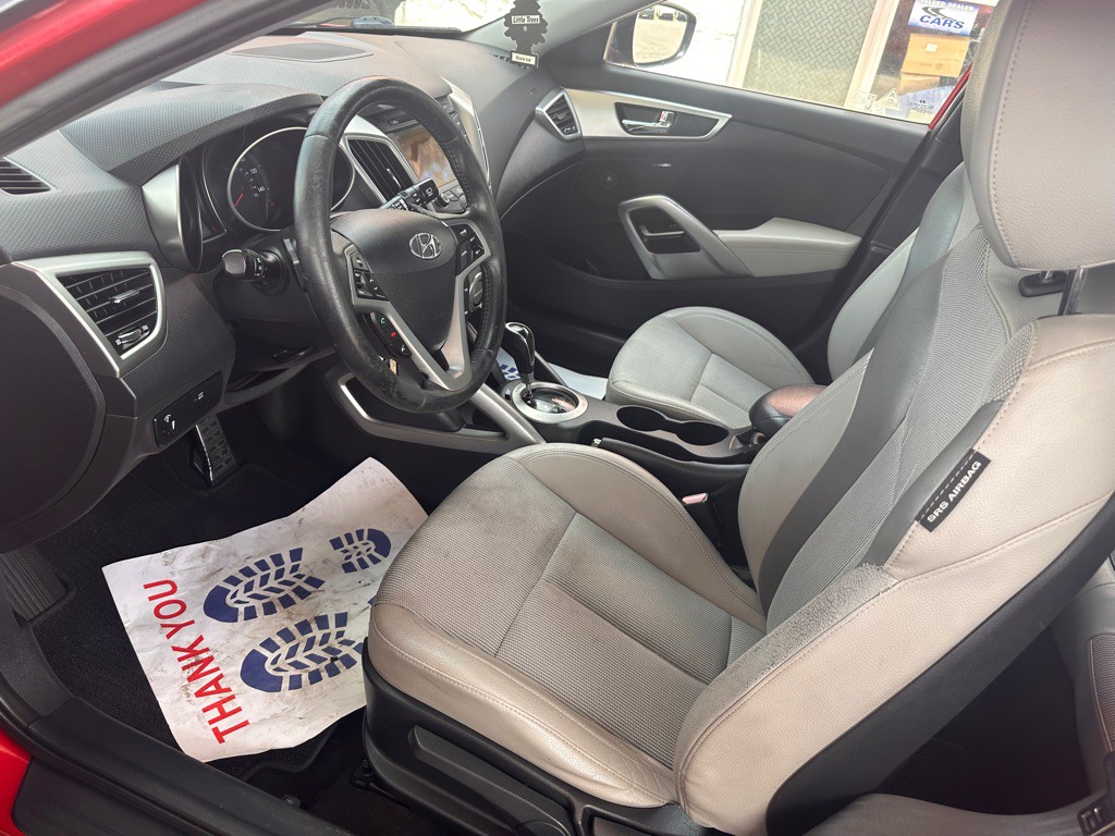 2013 Hyundai Veloster Image 13