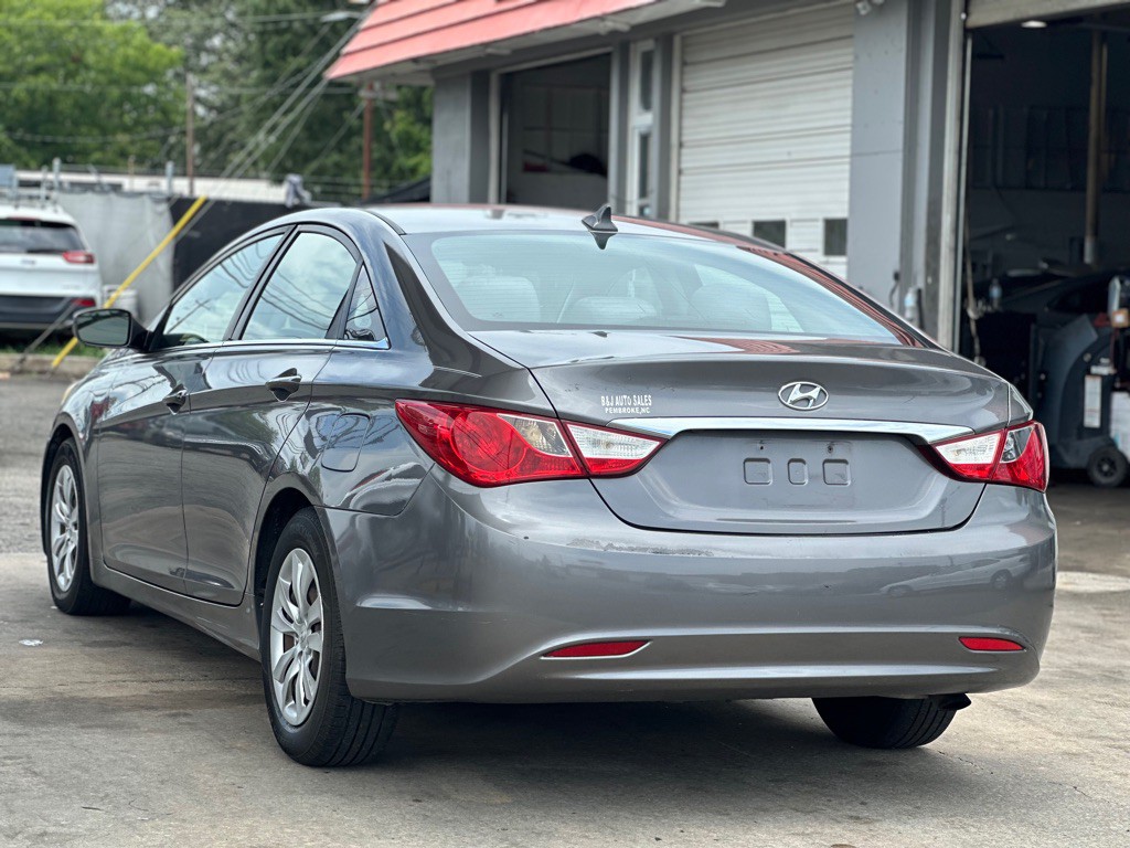 2011 Hyundai Sonata Image 8