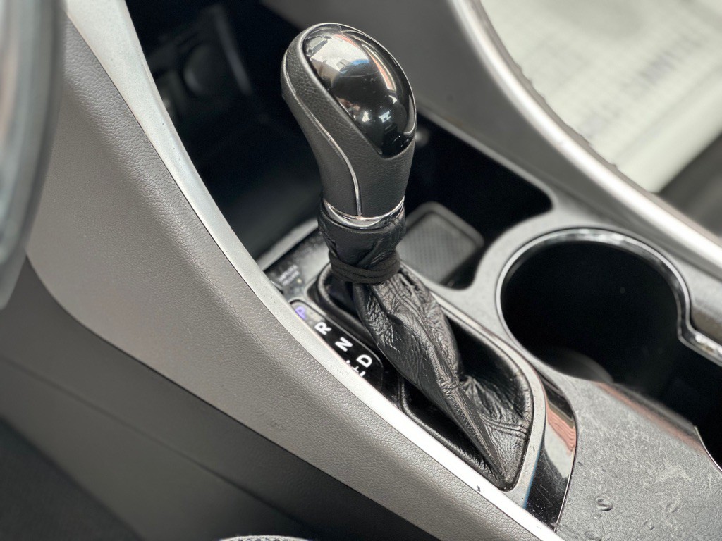 2011 Hyundai Sonata Image 10