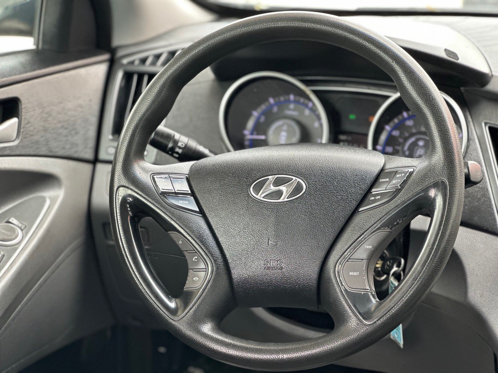 2011 Hyundai Sonata Image 13