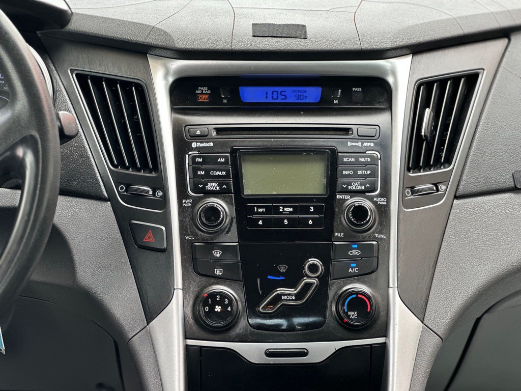 2011 Hyundai Sonata Image 14