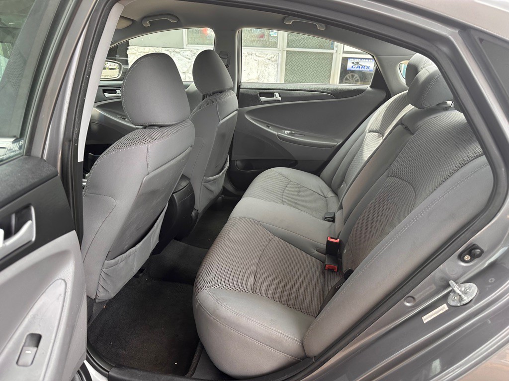 2011 Hyundai Sonata Image 16
