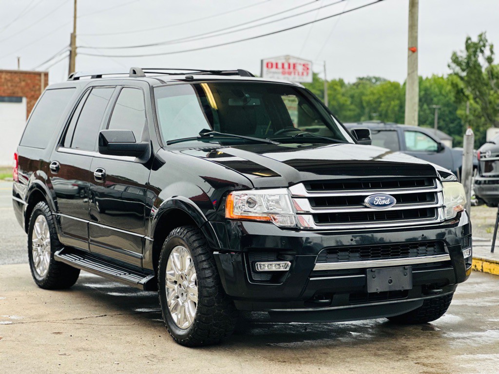 2017 Ford Expedition Image 1