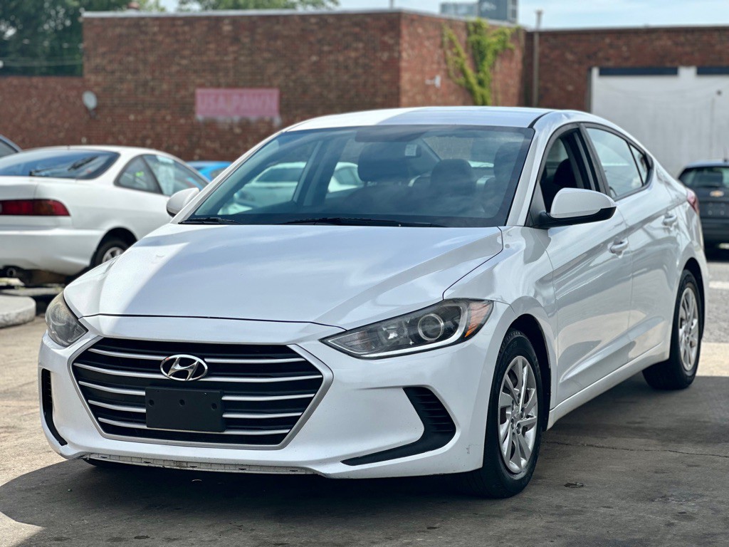 2018 Hyundai Elantra Image 3