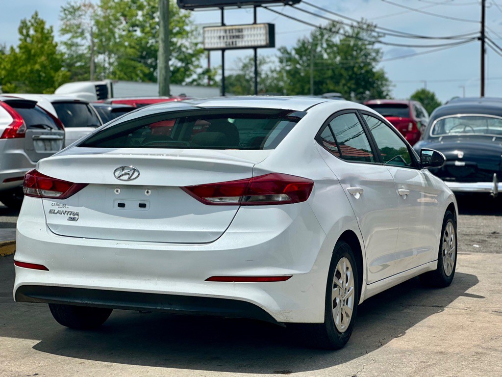 2018 Hyundai Elantra Image 6