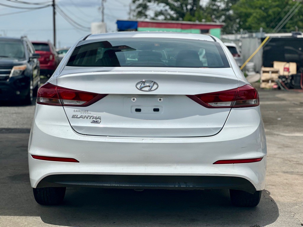 2018 Hyundai Elantra Image 7