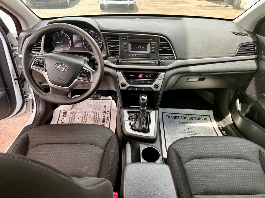 2018 Hyundai Elantra Image 9