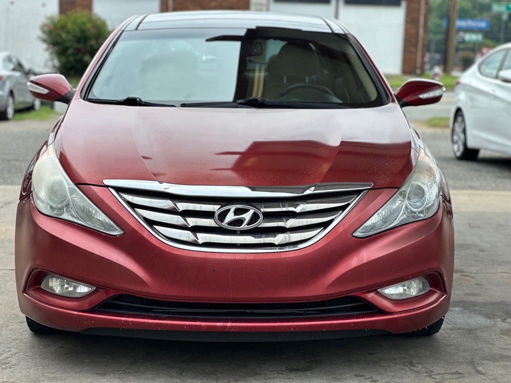 2013 Hyundai Sonata Image 2