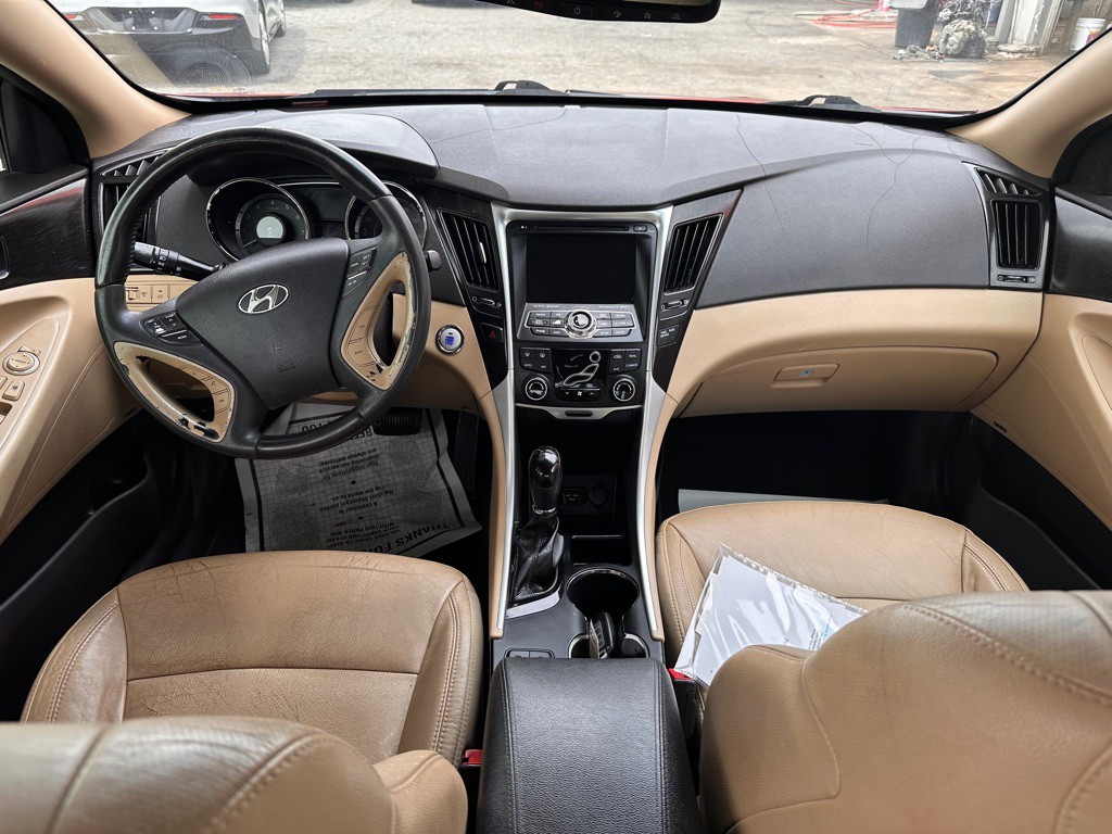 2013 Hyundai Sonata Image 10