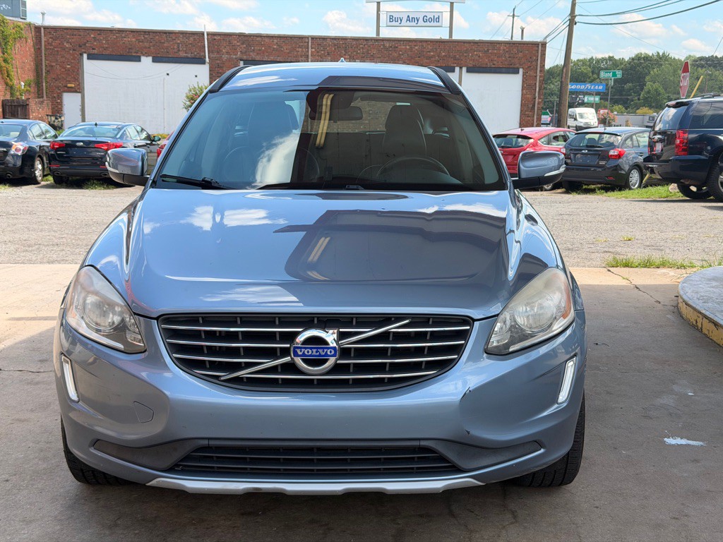 2017 Volvo XC60 Image 2