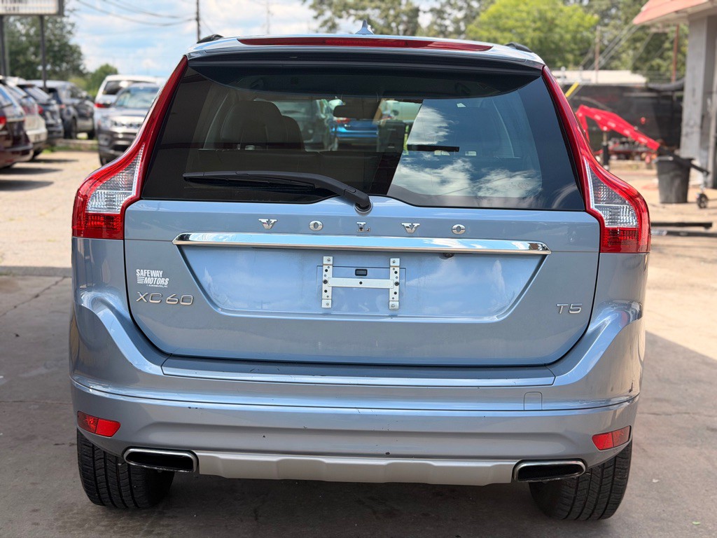 2017 Volvo XC60 Image 4
