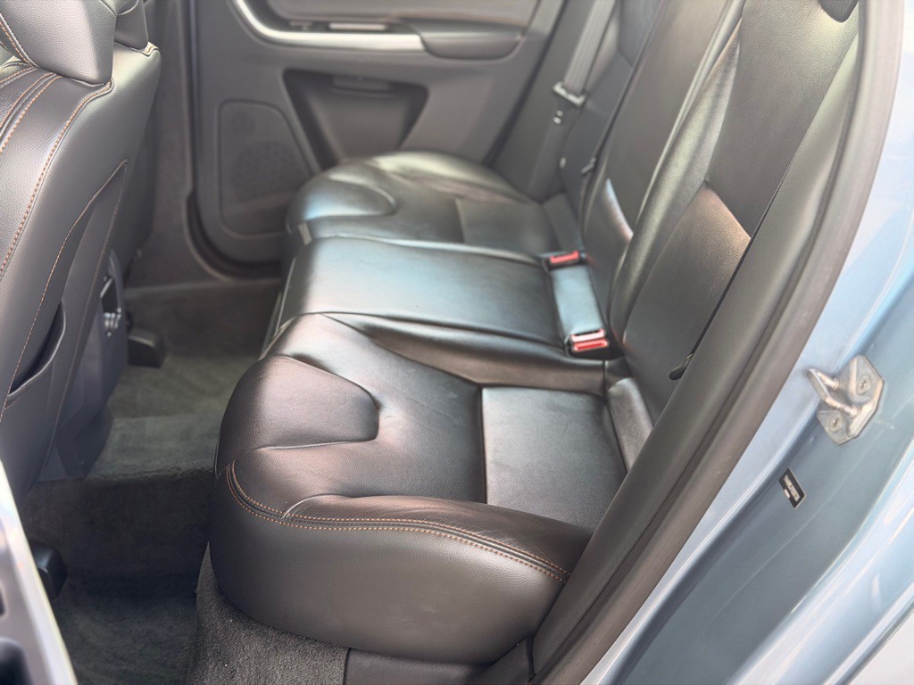 2017 Volvo XC60 Image 18