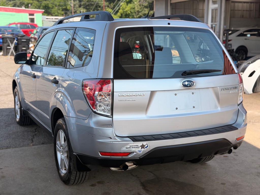 2013 Subaru Forester Image 8