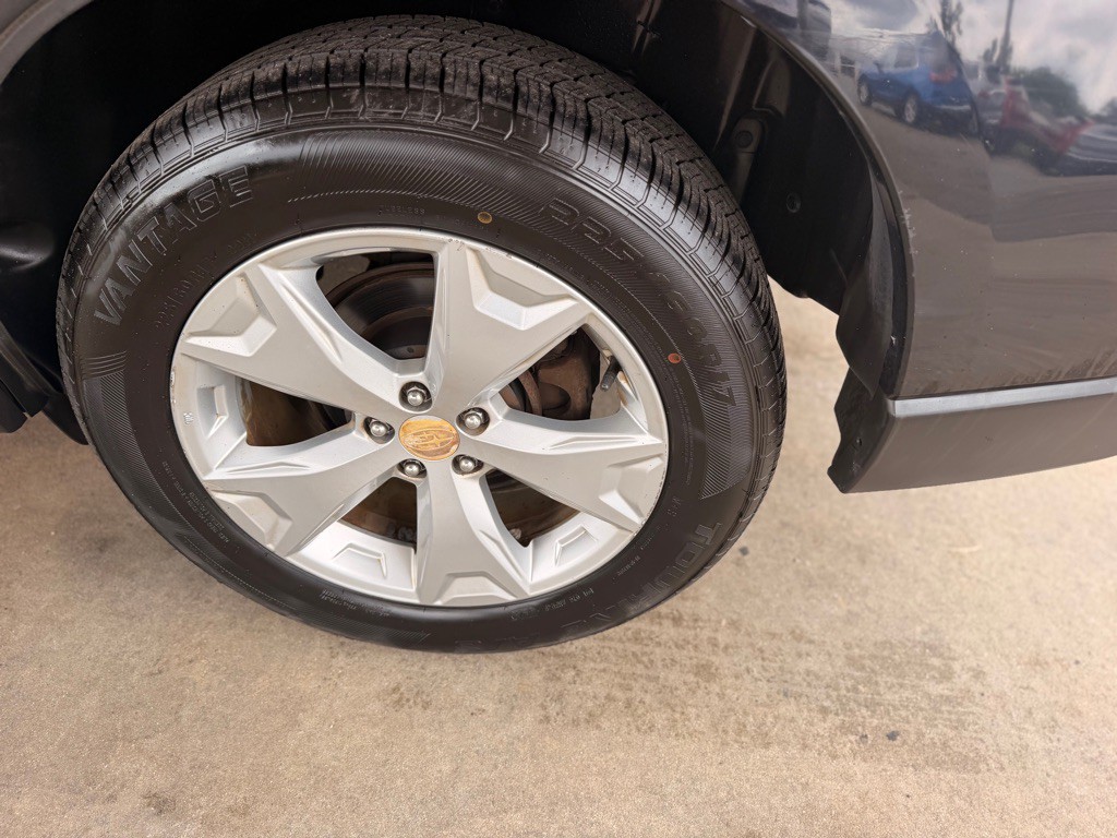 2014 Subaru Forester Image 11