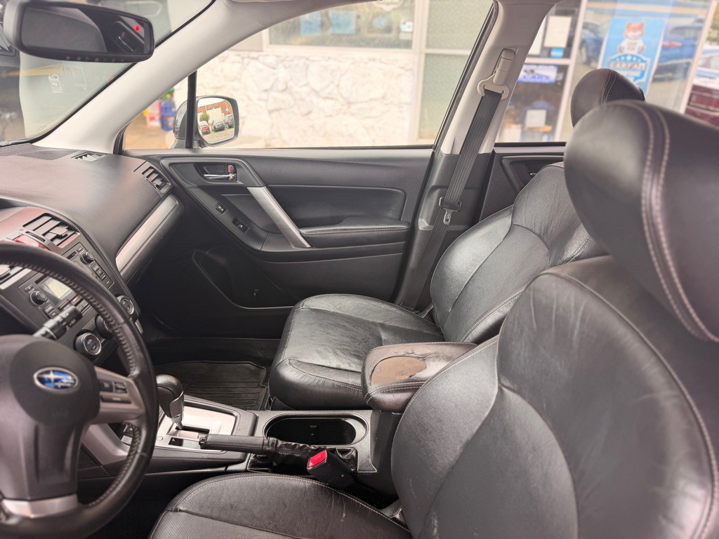 2014 Subaru Forester Image 12