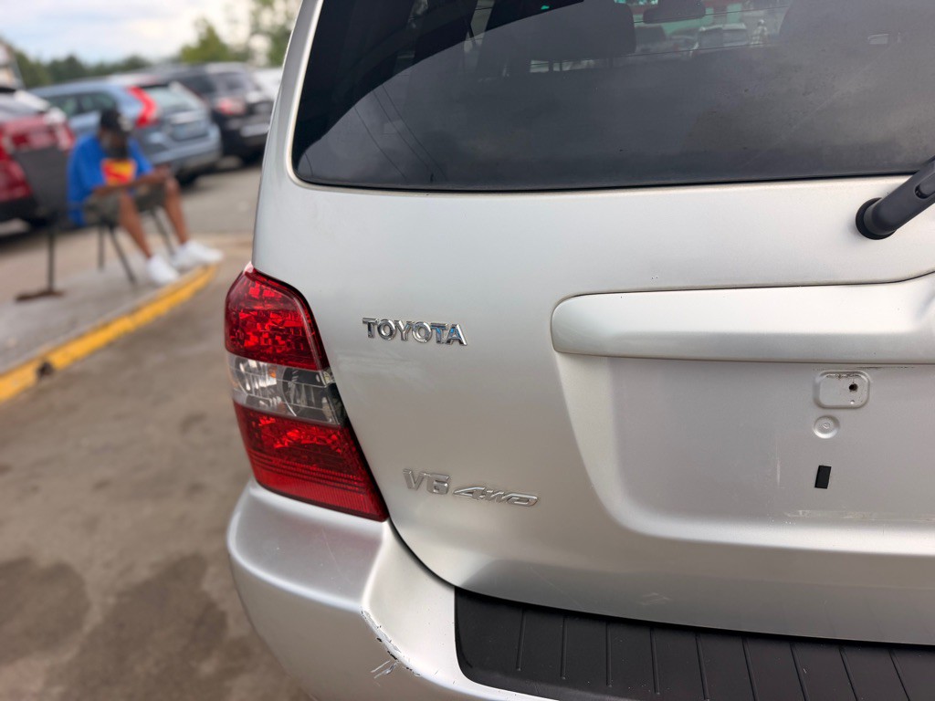 2005 Toyota Highlander Image 10