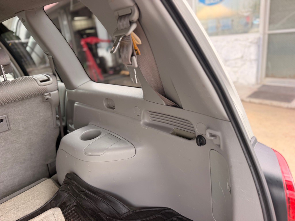 2005 Toyota Highlander Image 12